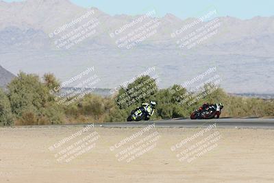 media/Dec-07-2025-CVMA (Sun) [[3e7d2de5dc]]/Race 8-Middleweight Shootout/